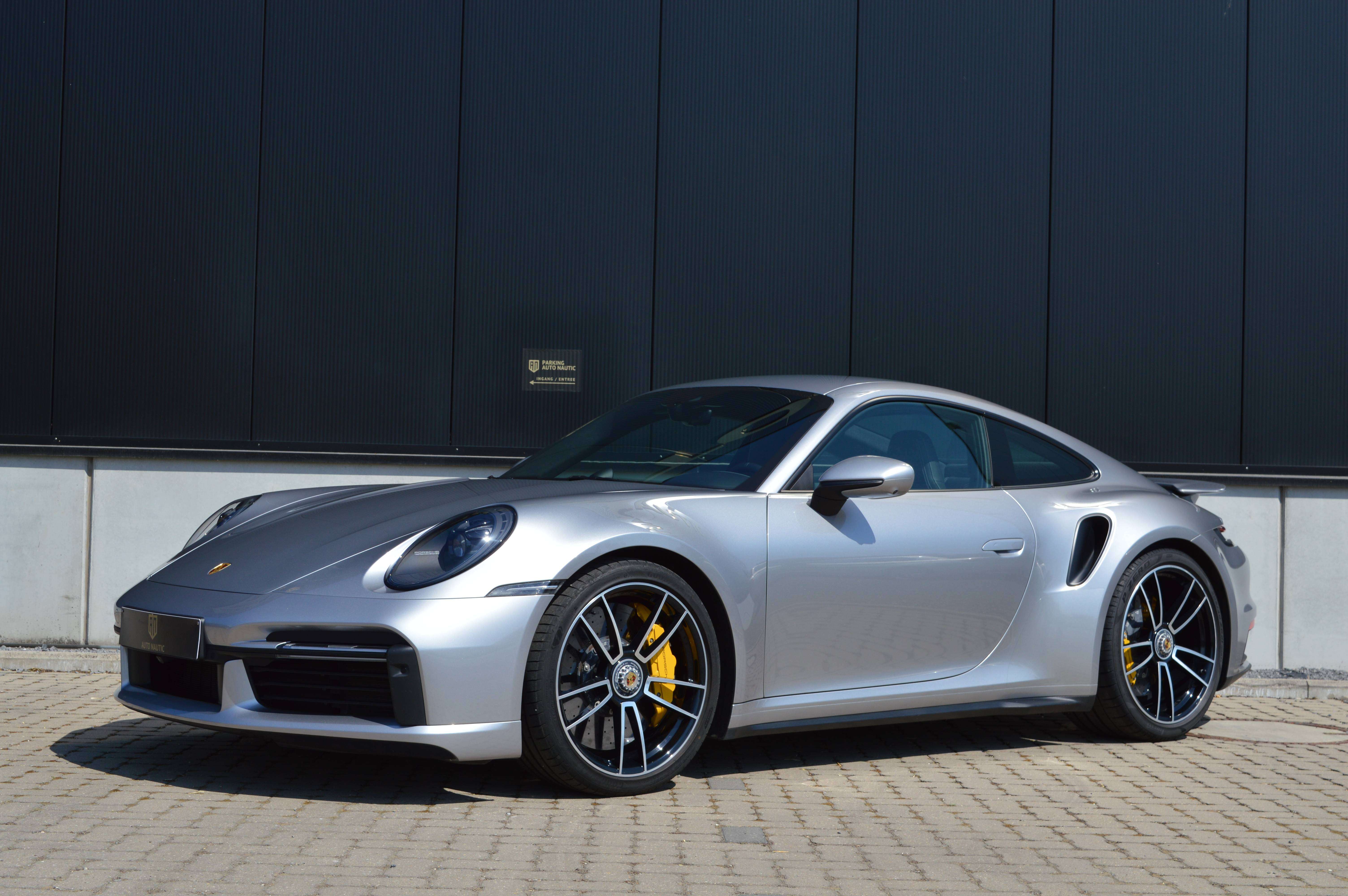 Porsche 992