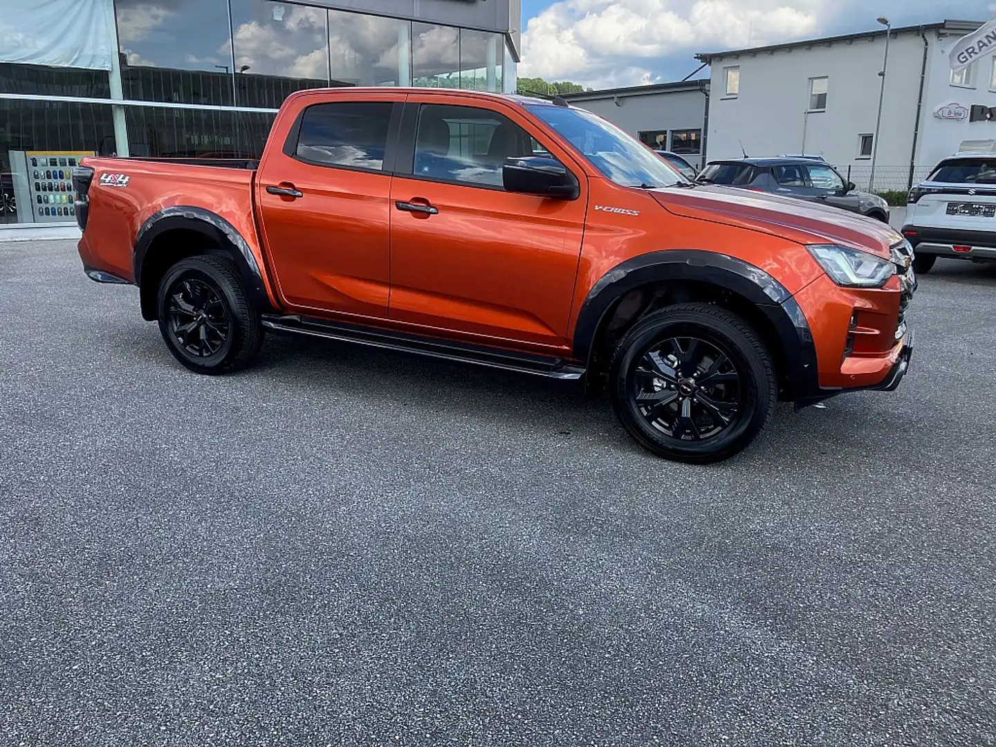 Isuzu D-Max D-MAX Double Cab 4x4 V-Cross A/T Orange - 2