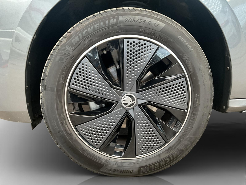 Skoda Kamiq Monte-Carlo+DSG+Led+Navi+Pano — photo 8