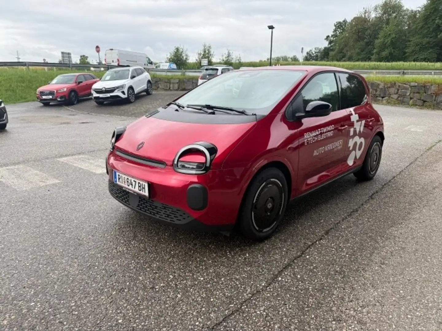 Renault Twingo E-Tech Electric Techno 80 PS urban range Rot - 1