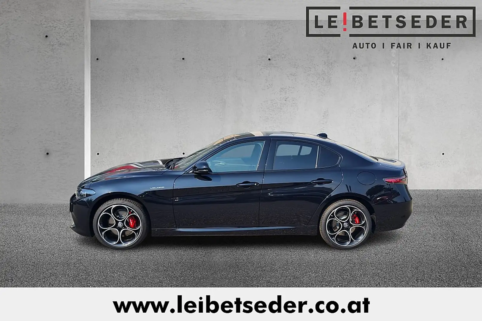 Alfa Romeo Giulia Veloce 2,0 16V 280 AT8 Q4 Negru - 2