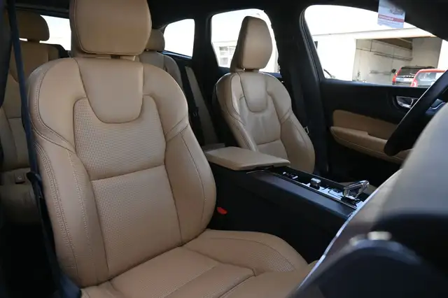 Volvo XC60 view 13