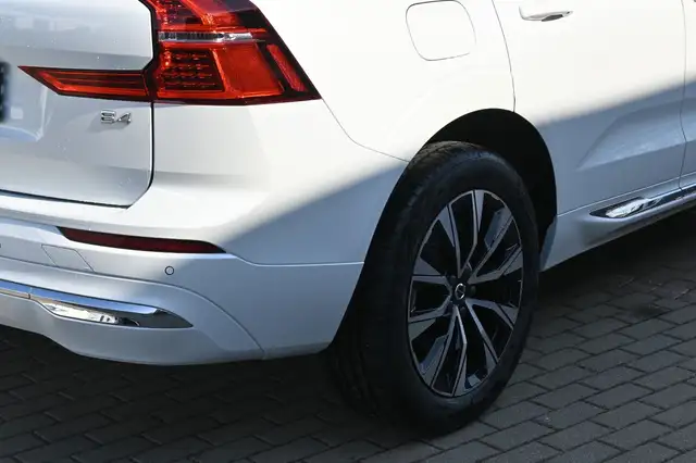 Volvo XC60 view 7