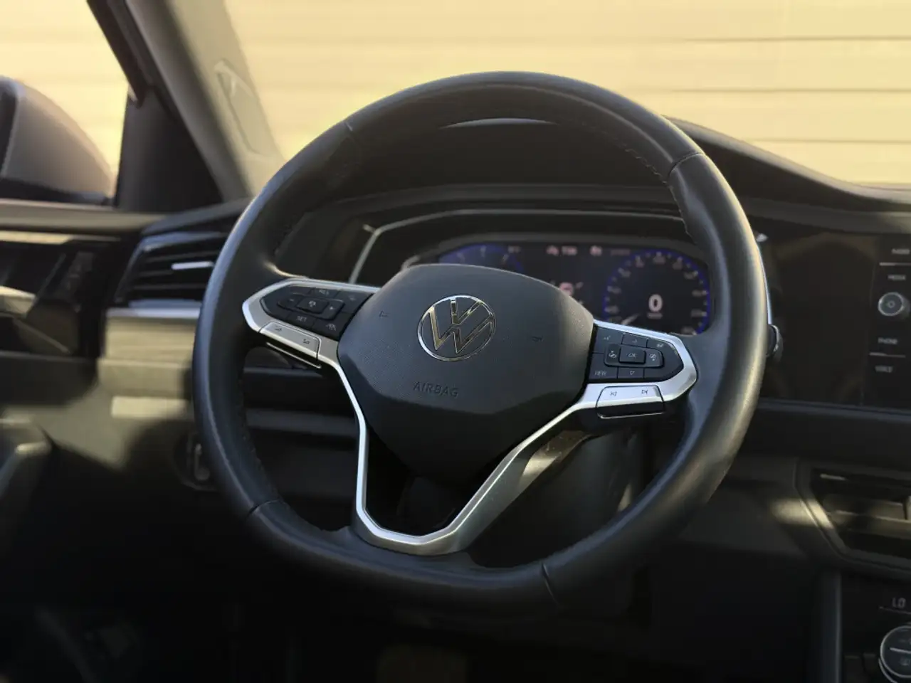 Volkswagen Jetta снимка Volkswagen Jetta
