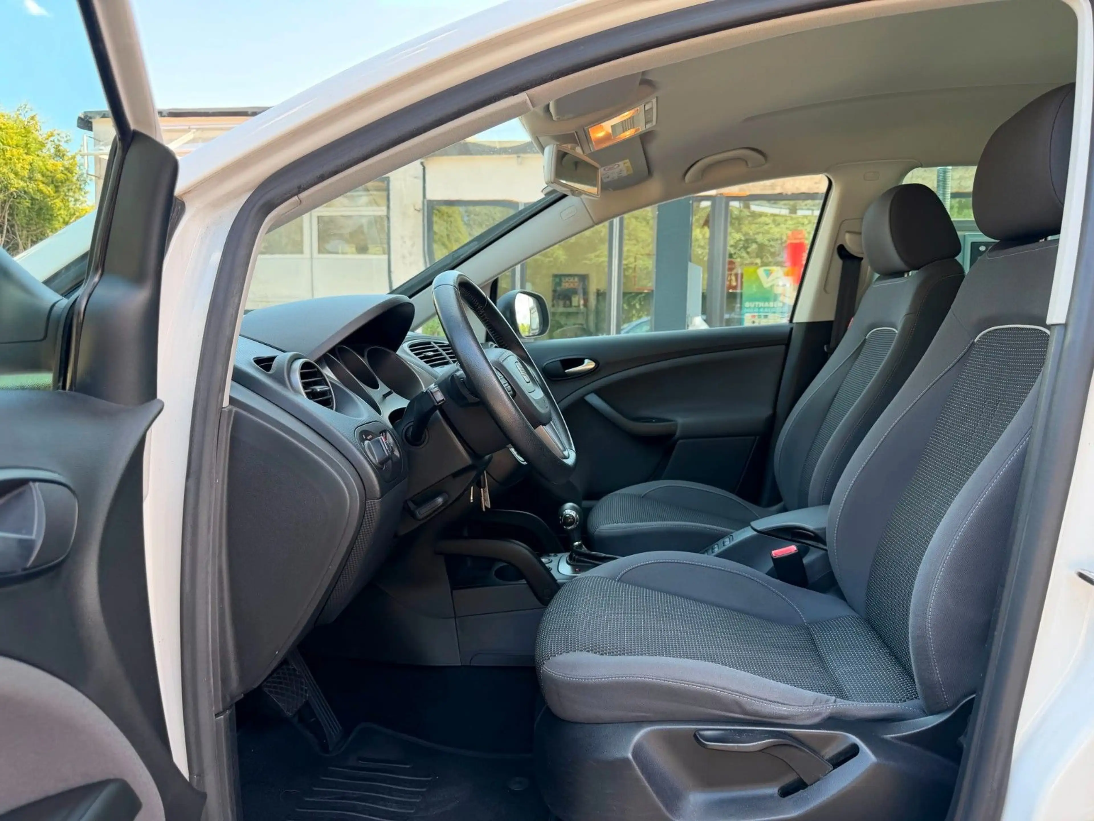 SEAT Altea XL 1.6 TDI 4You AUTOMATIK/NAVI/PDC — photo 11