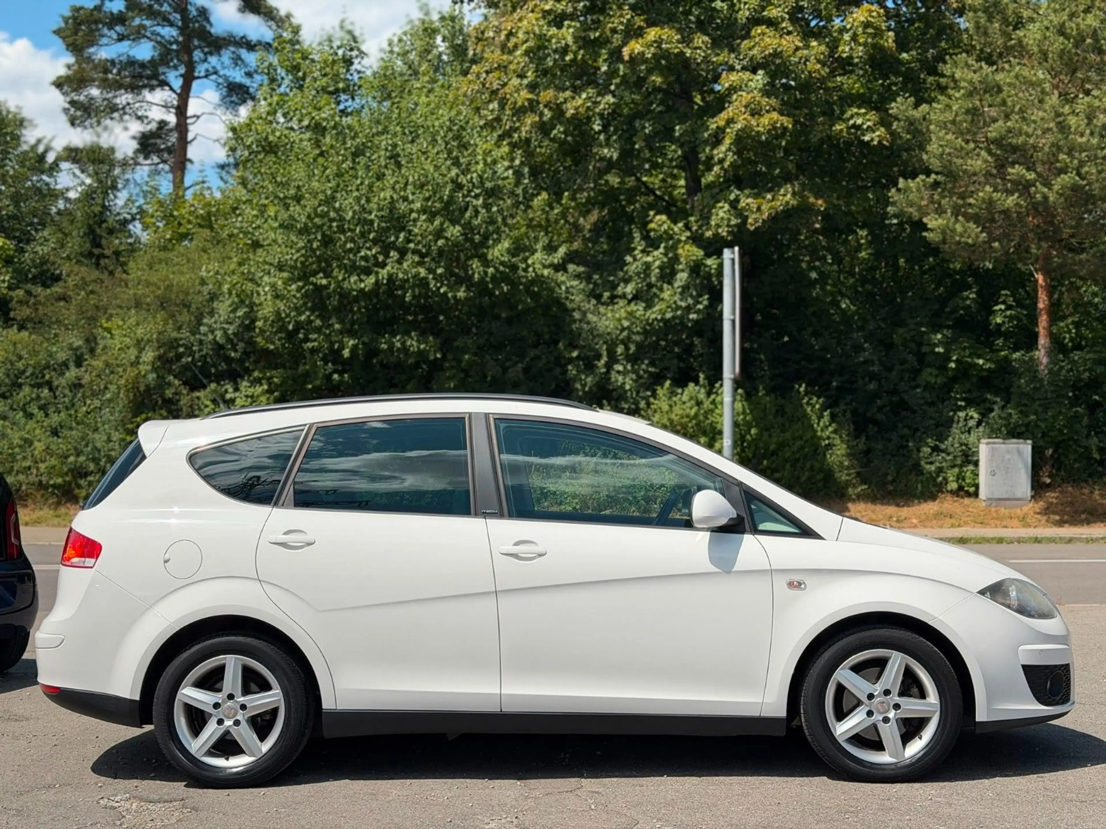 SEAT Altea XL 1.6 TDI 4You AUTOMATIK/NAVI/PDC — photo 10