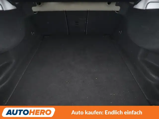 Mercedes-Benz Cla view 17