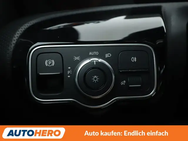 Mercedes-Benz Cla view 28