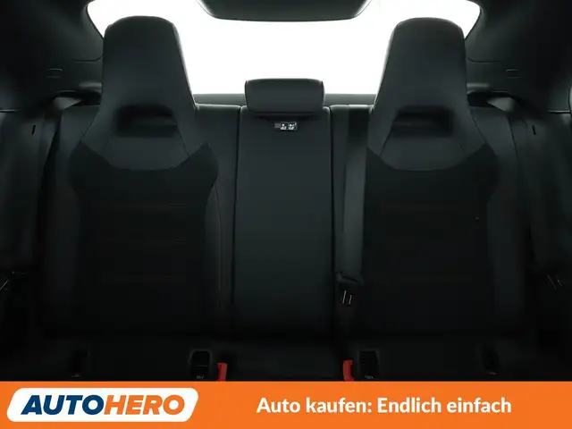 Mercedes-Benz Cla view 15