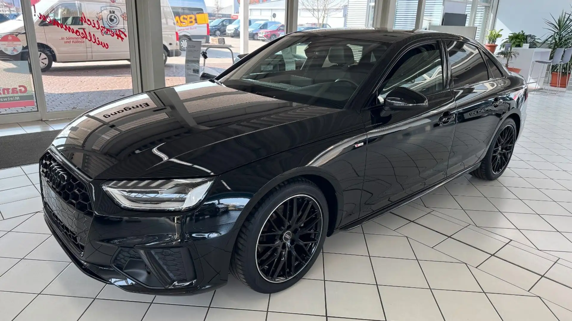 Audi A4 Lim. 35 TFSI S line Negro - 1