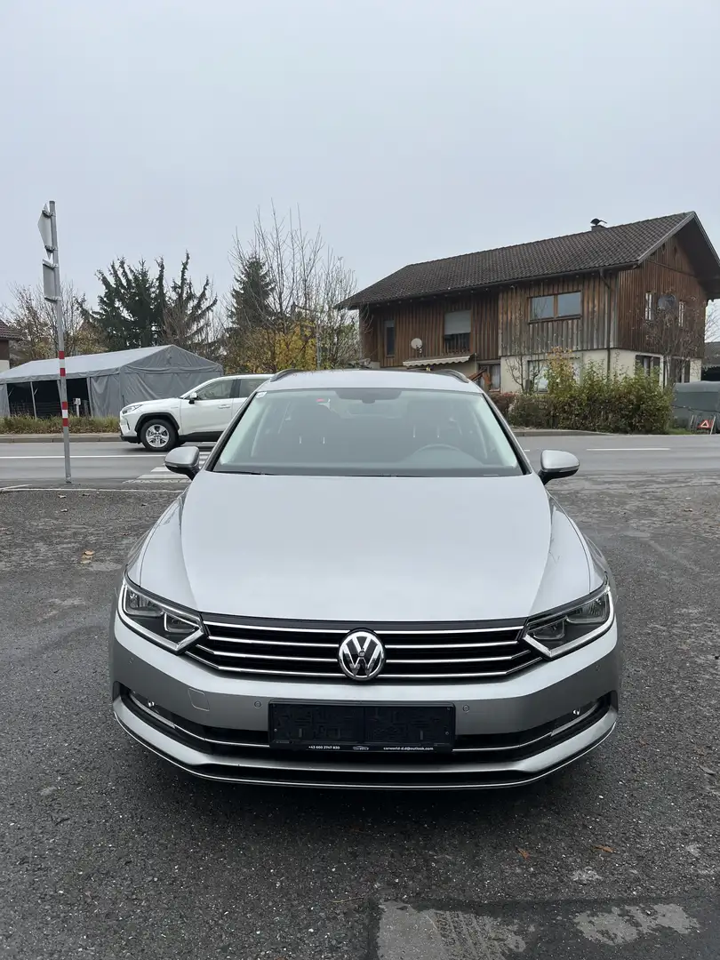 Volkswagen Passat Variant Automatik Grau - 2