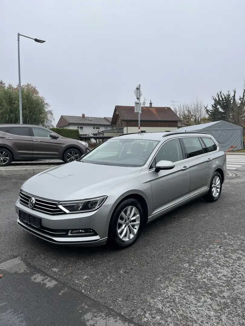 Volkswagen Passat Variant Automatik Grau - 1