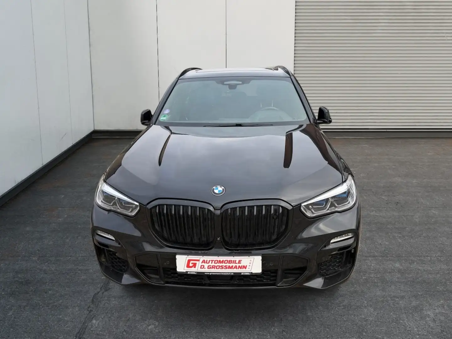 BMW X5 xDrive50i EURO 6d Schwarz - 2