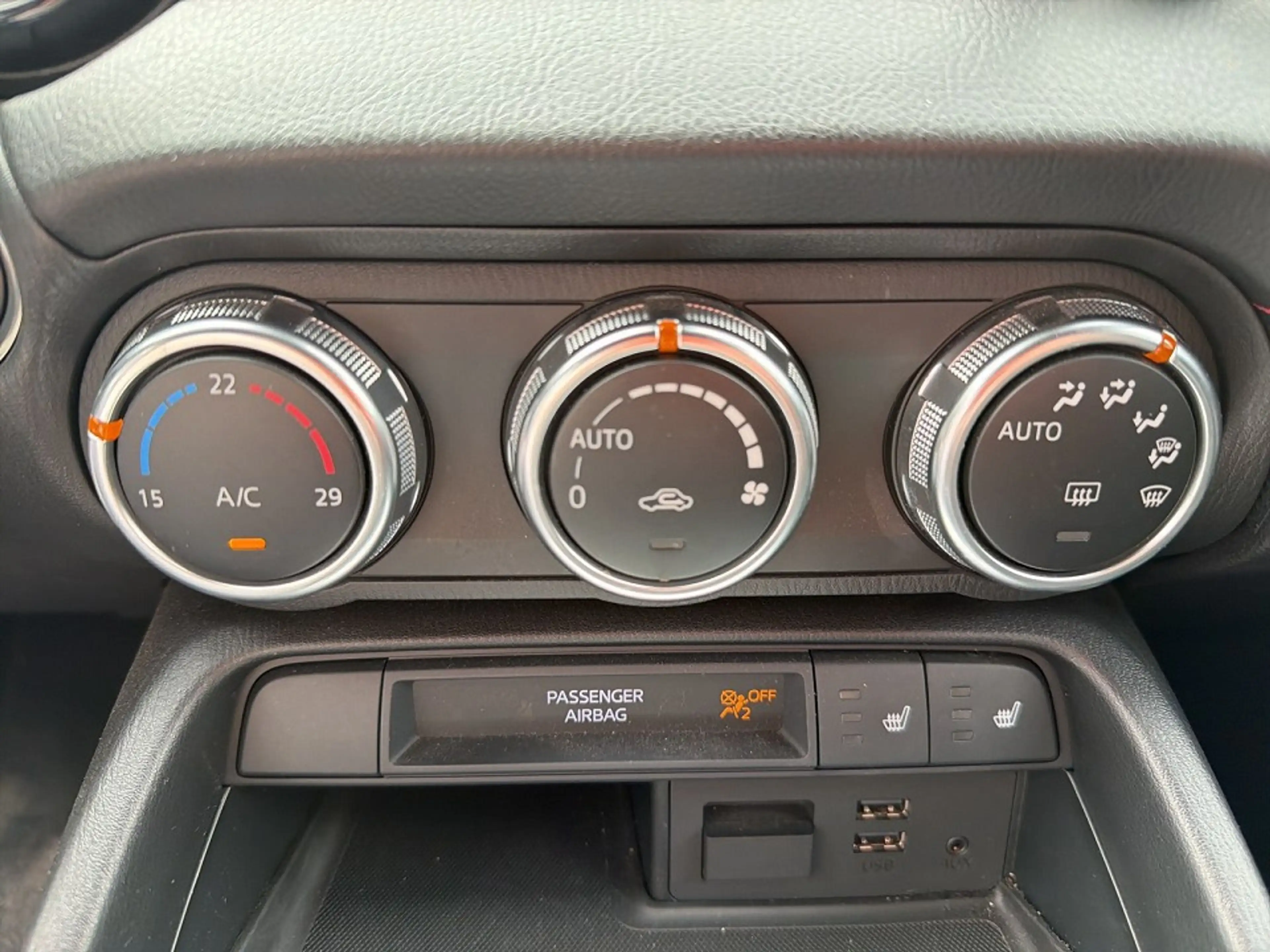 Mazda MX-5 SKYACTIV-G 131 *LED*Leder*Tempomat* — photo 11