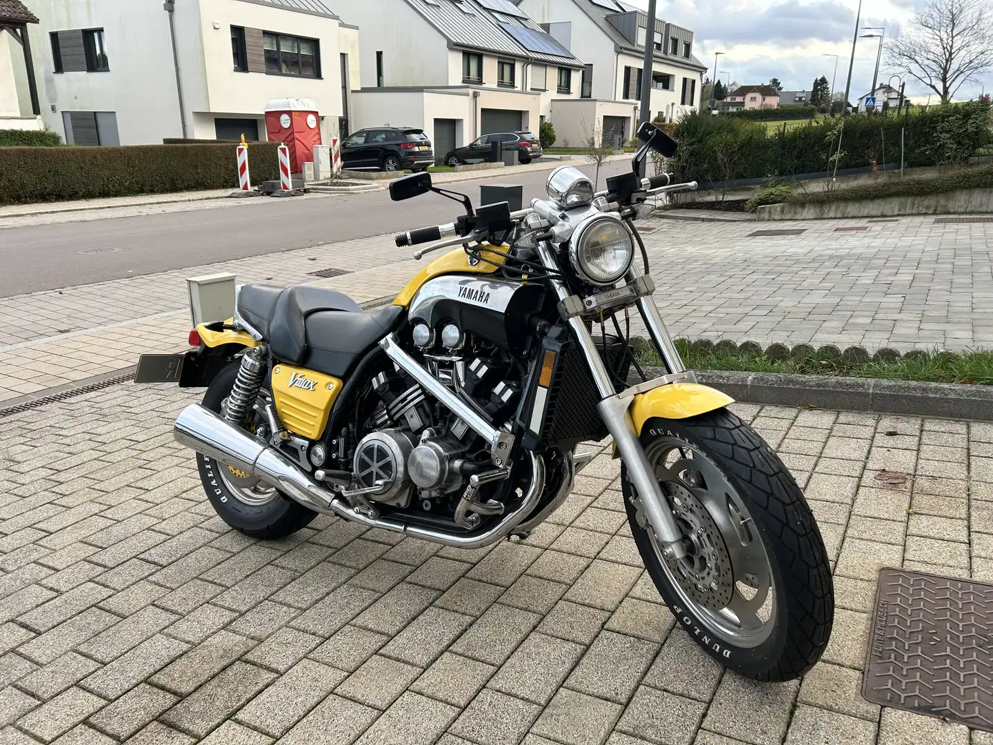 Yamaha Vmax - 2
