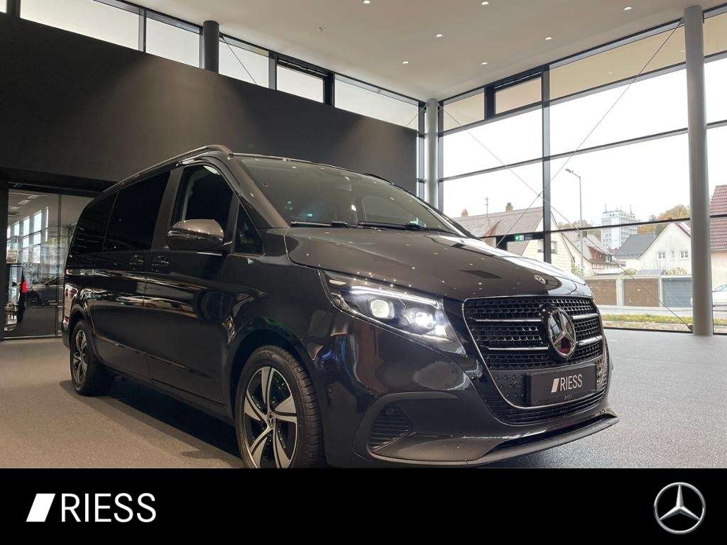 2025 Mercedes Benz V 220