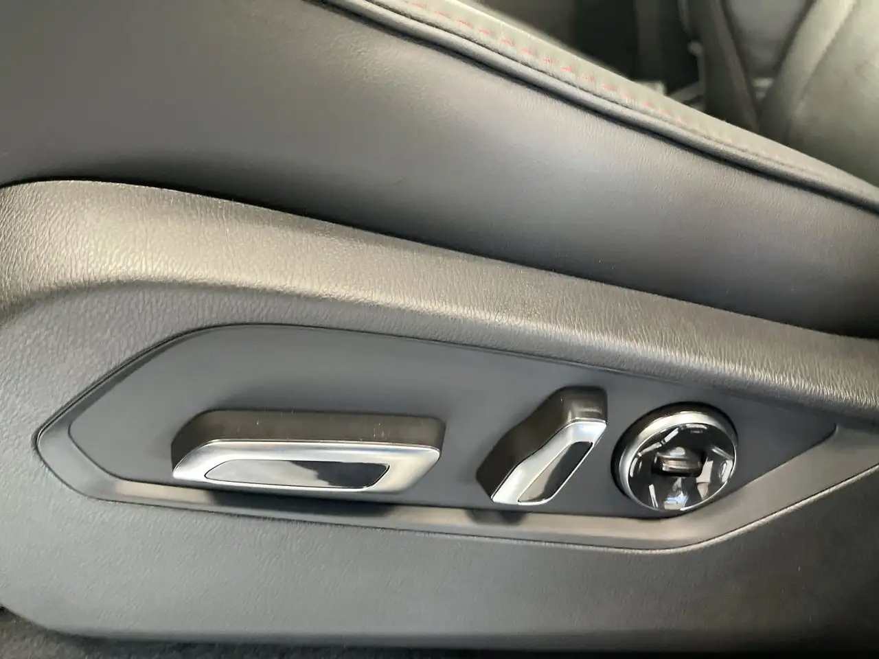 Acura MDX снимка Acura MDX