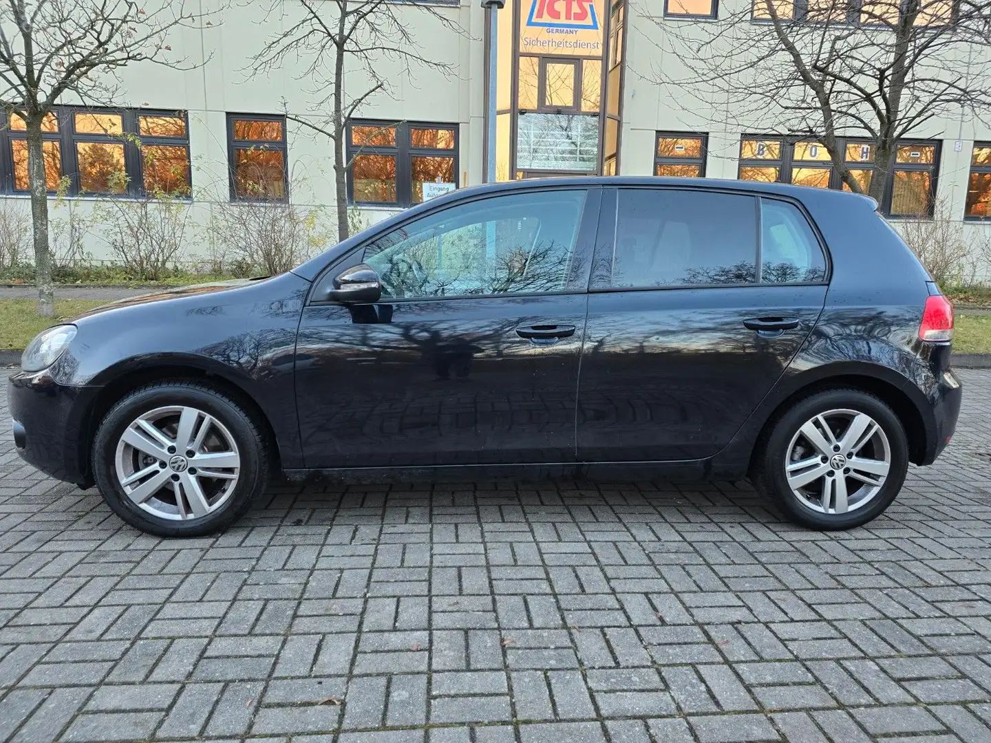 Volkswagen Golf VI Match Noir - 2
