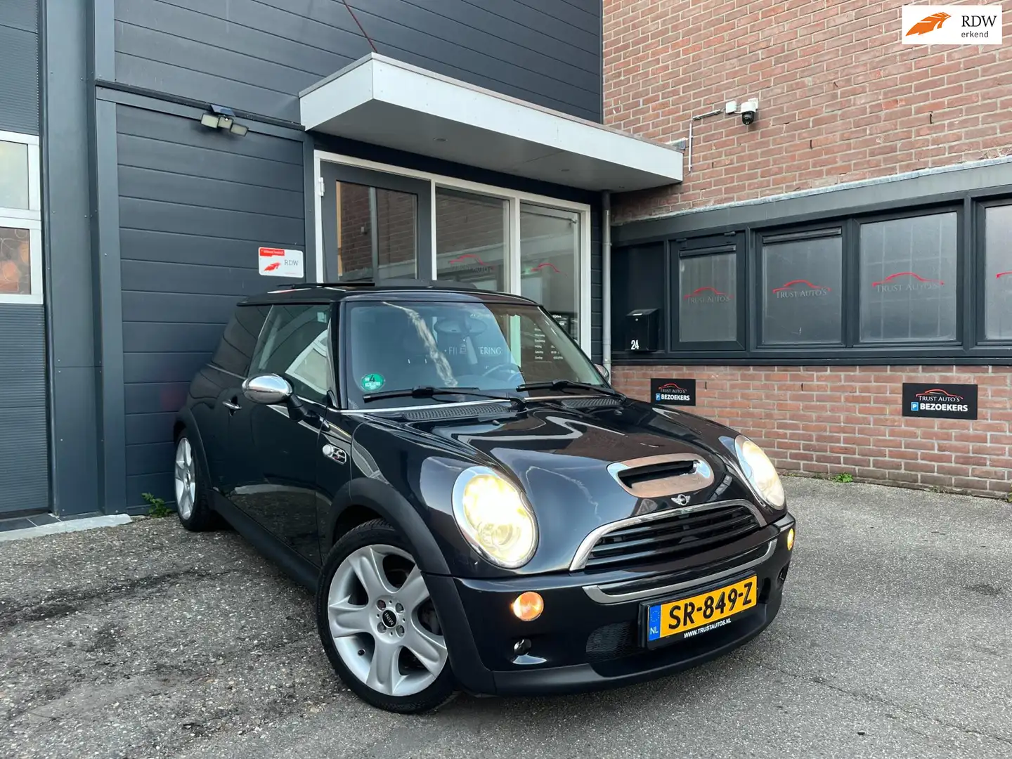 MINI Cooper S Mini 1.6 S|Pano|Xenon|Leer|Airco|Stoel.verwarming Zwart - 1