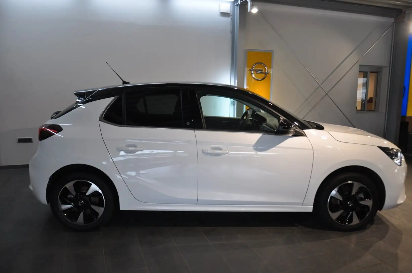 Opel Corsa -e Elegance +LED+SHZ+KAMERA+PDC Blanco - 1