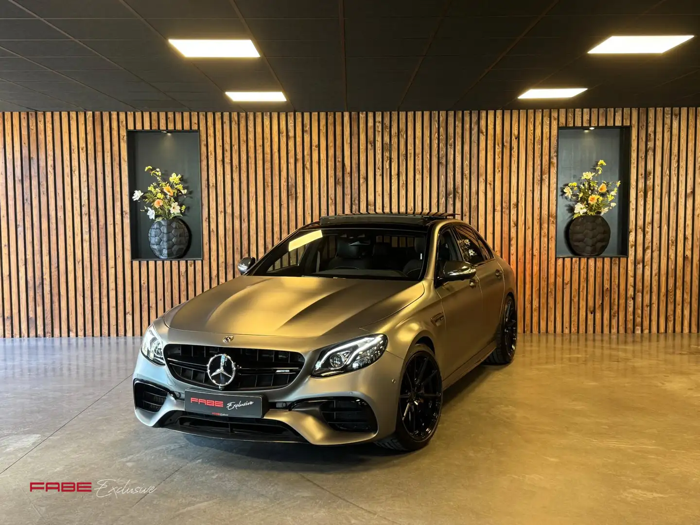 Mercedes-Benz E 63 AMG E63 S 4MATIC+ /Keramisch / VOSSEN / Softclose / Ca Grau - 2