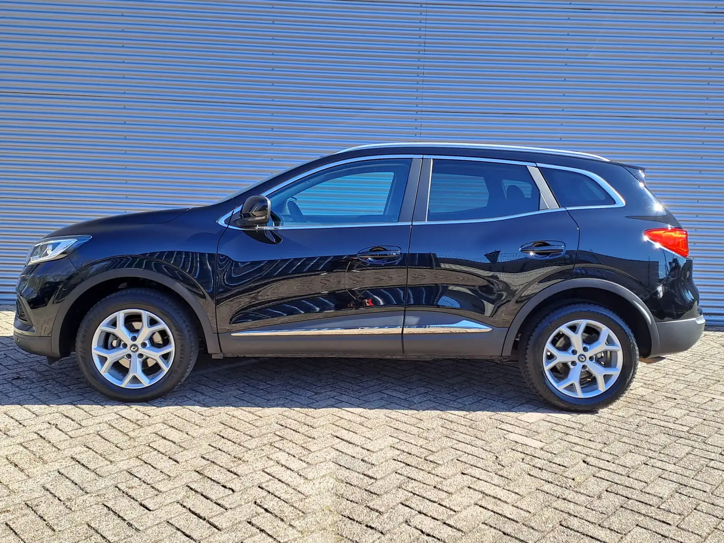 Renault Kadjar 1.3 TCe Zen AUTOMAAT | Stoelverwarming | Navigatie Zwart - 2