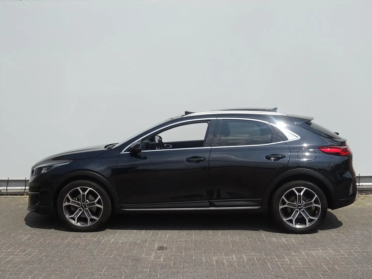 Kia XCeed 1.5 T-GDi MHEV ExecutiveLine 160pk DCT7 Nero - 2