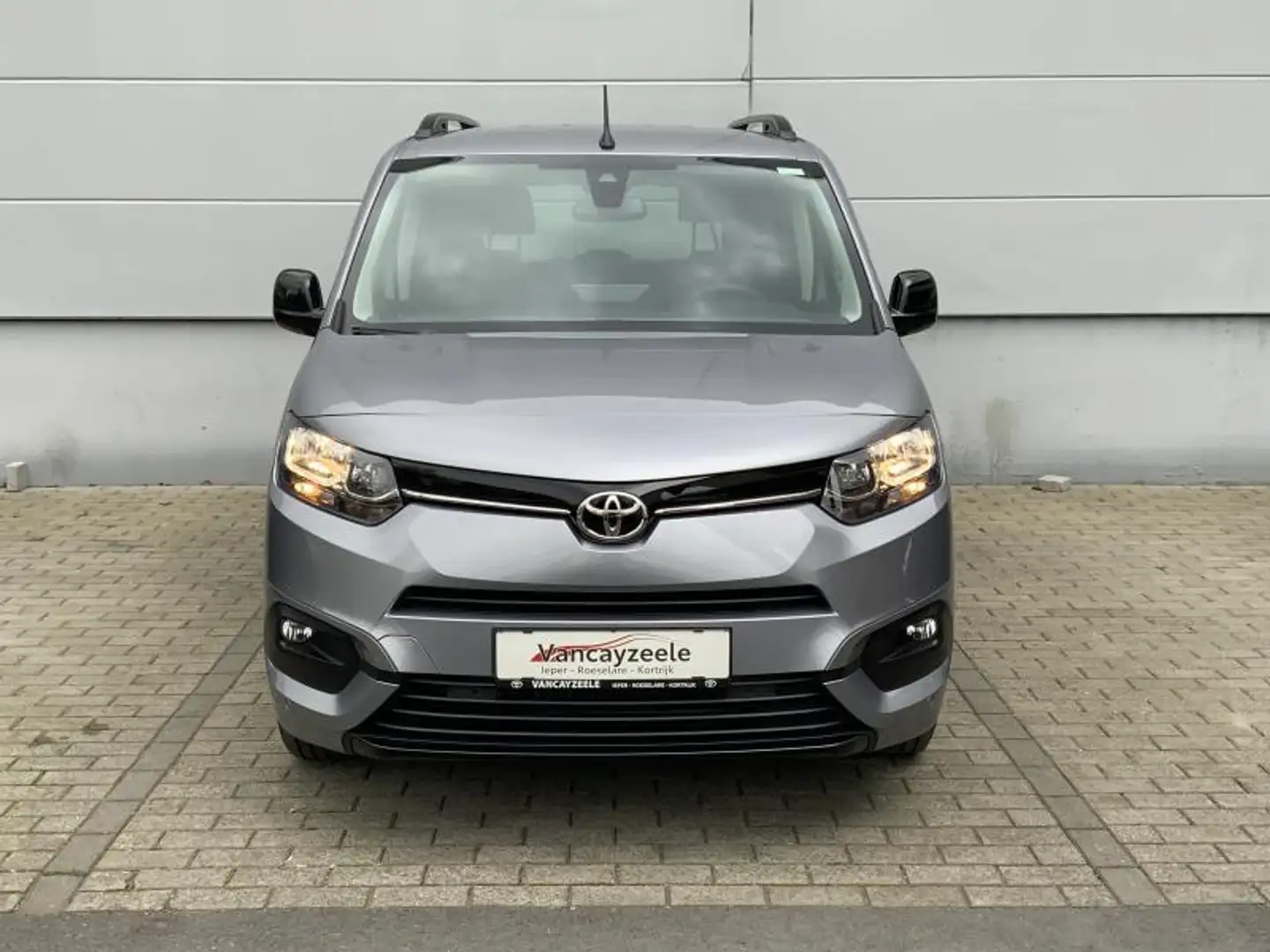 Toyota Verso MPV+cam+navi+sensoren voor&ach Gümüş rengi - 2
