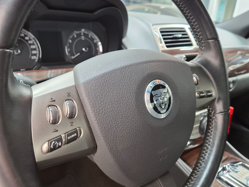 Jaguar XK Coupe / Cabriolet 5.0 V8 Portfolio Coupe — photo 13
