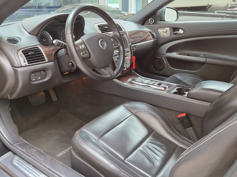 Jaguar XK Coupe / Cabriolet 5.0 V8 Portfolio Coupe — photo 10