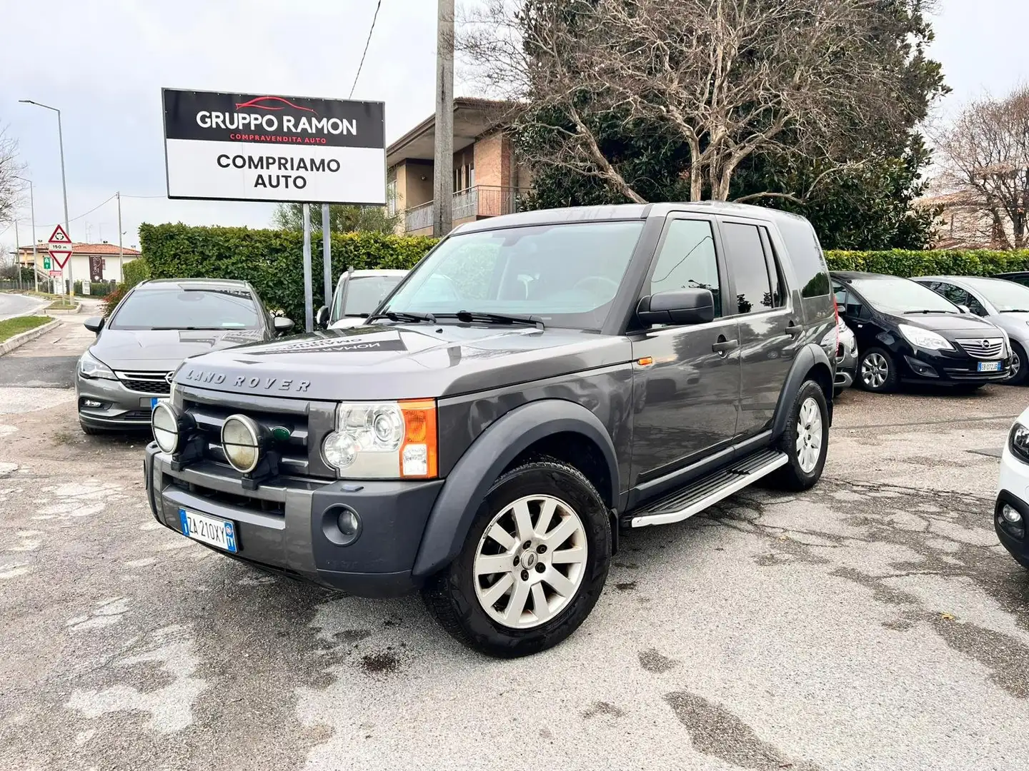 Land Rover Discovery Discovery III 2.7 tdV6 HSE Grau - 1