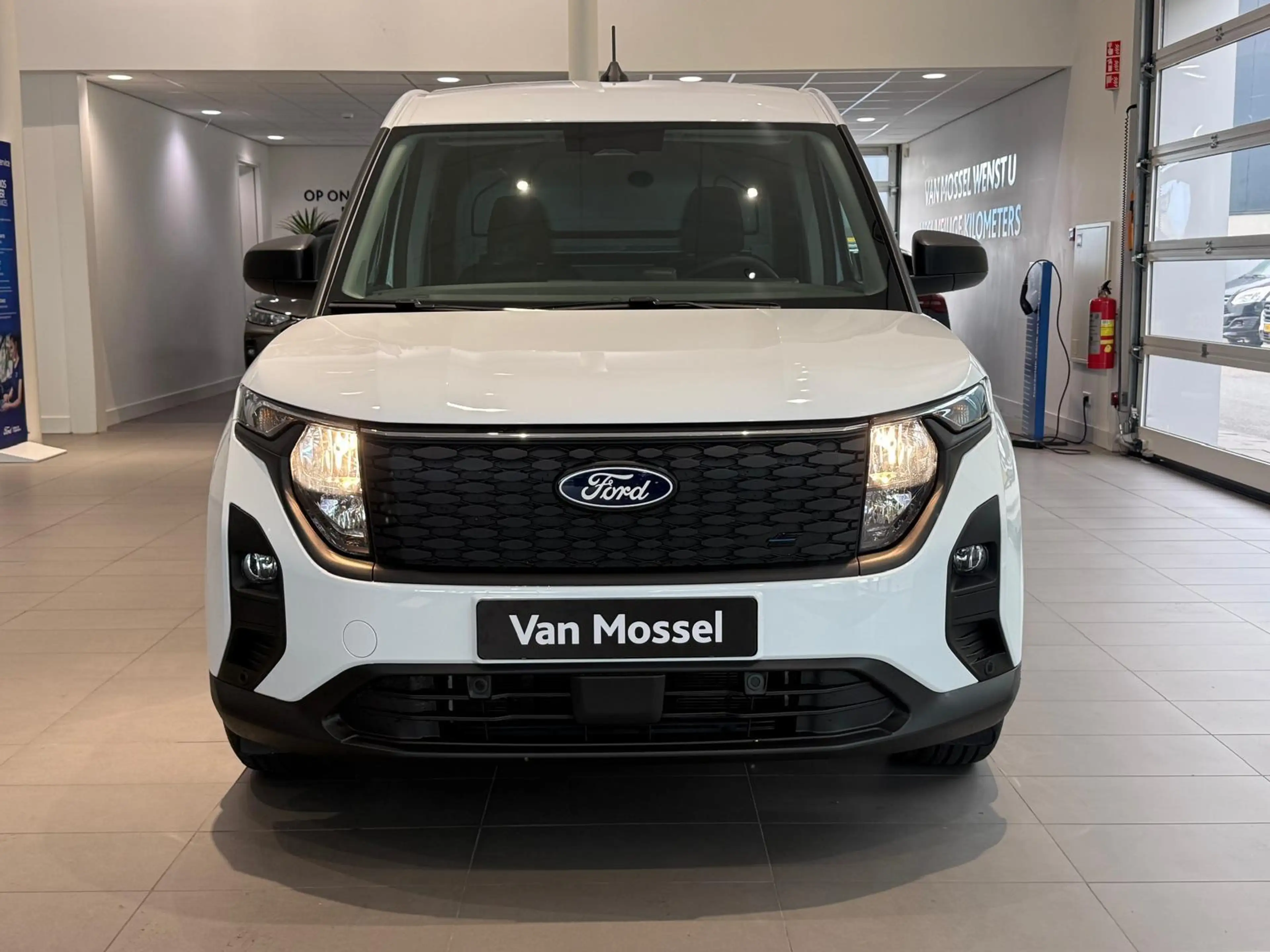 Ford Transit Courier E-Transit Trend | VANAF €24.545,- !!! | ACHTERUIT — photo 7