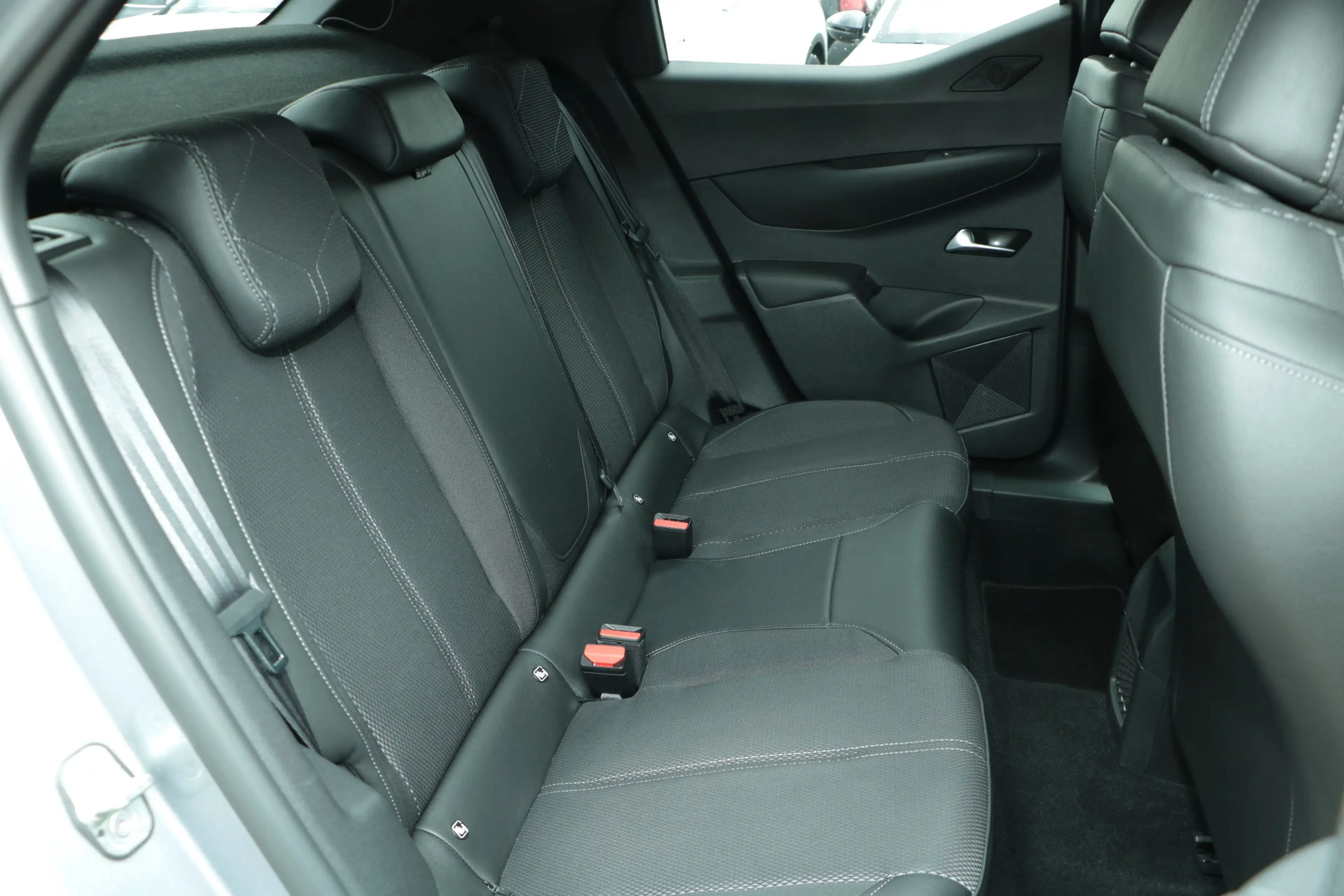 DS Automobiles DS 3 Crossback DS3 Crossback E-Tense Performance Line Navi/ Sitzh — photo 8