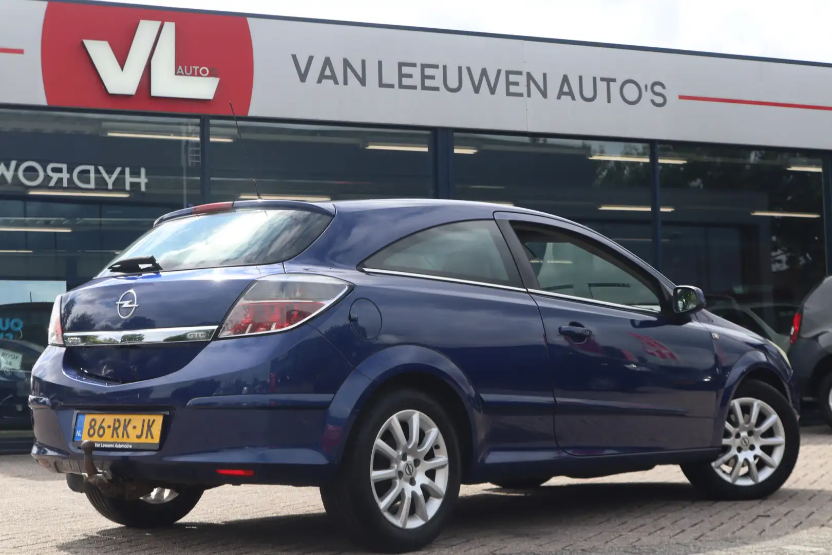 Opel Astra GTC 1.6 Sport | Inruilkoopje | Zo Mee | APK 10-01- Blauw - 2