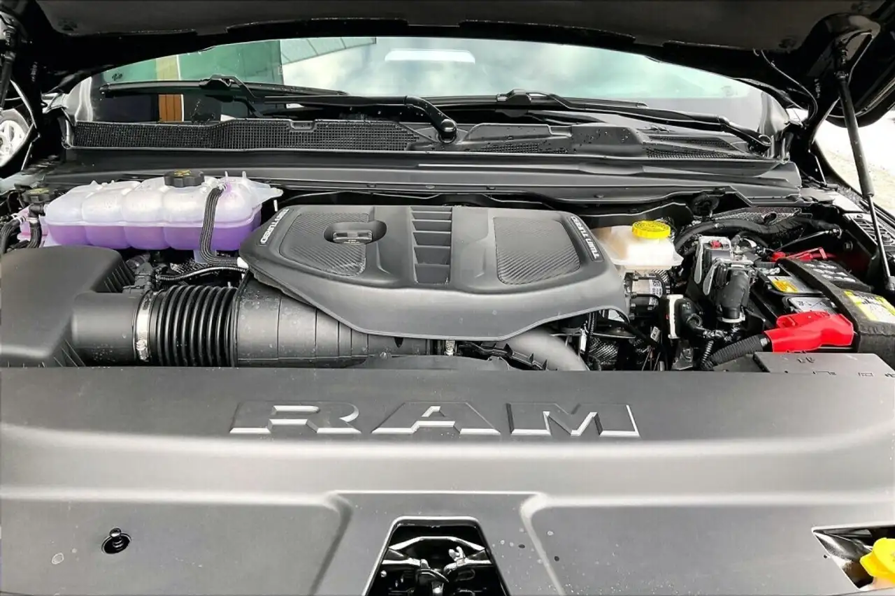 RAM 1500 снимка RAM 1500
