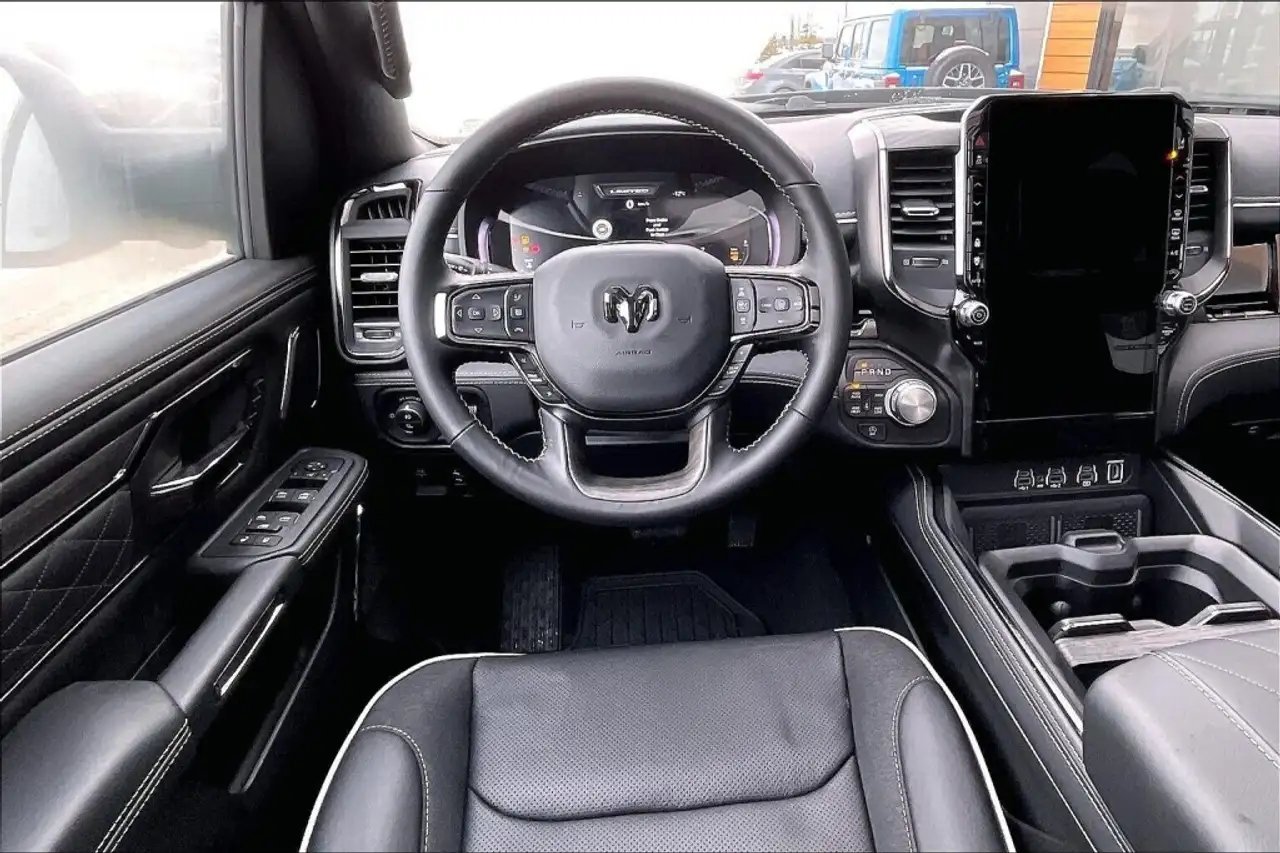 RAM 1500 снимка RAM 1500