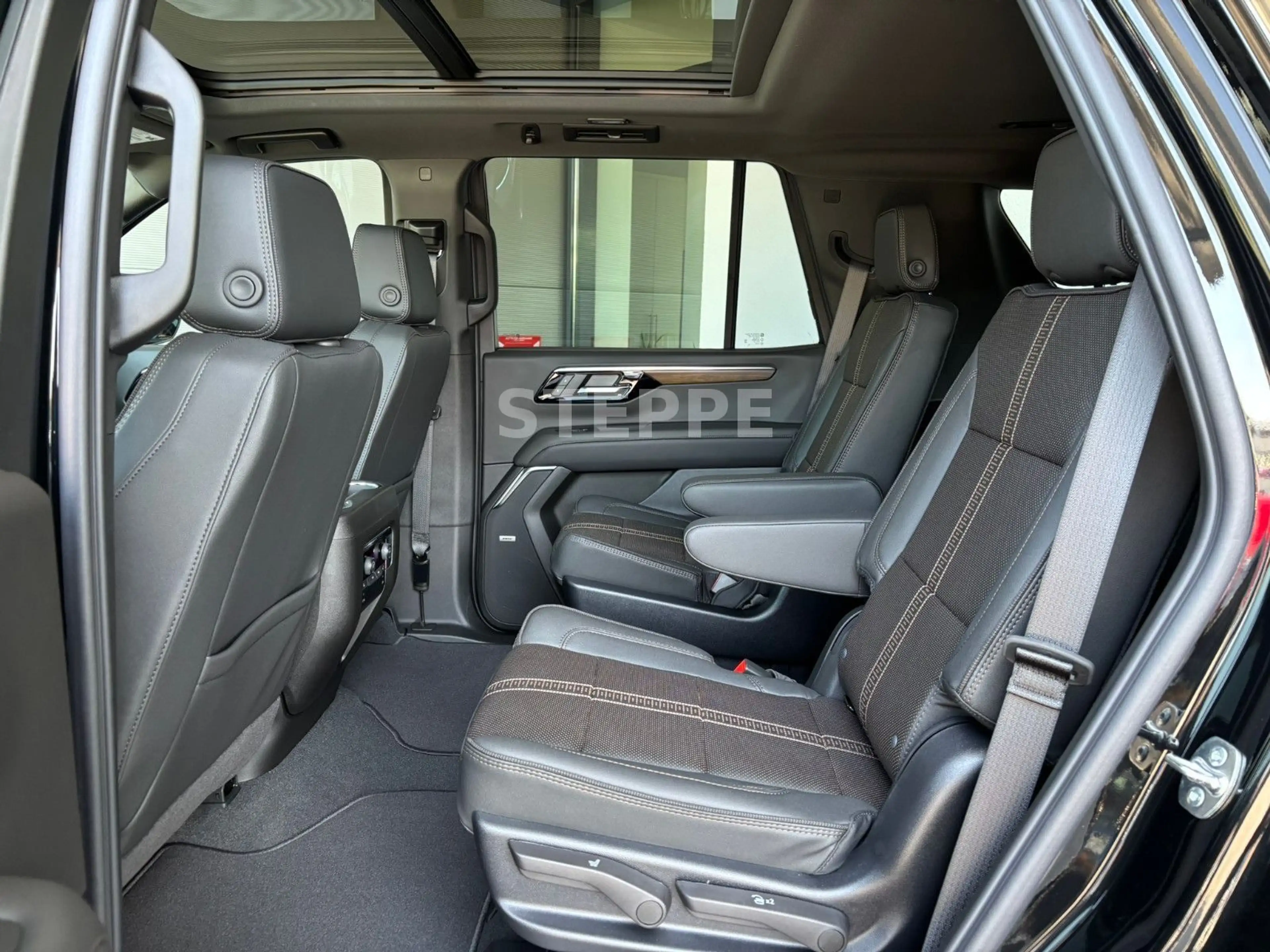 Chevrolet Tahoe 2026 Tahoe 6,2 V8 High Country — photo 9