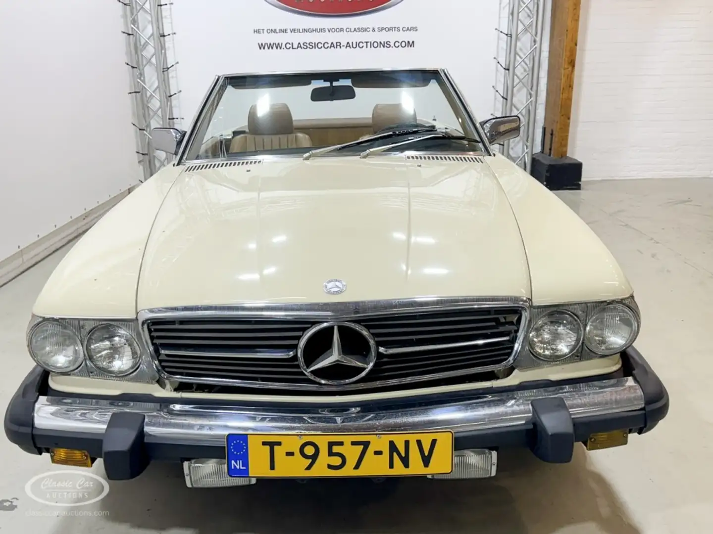 Mercedes-Benz - ONLINE AUCTION Beige - 2