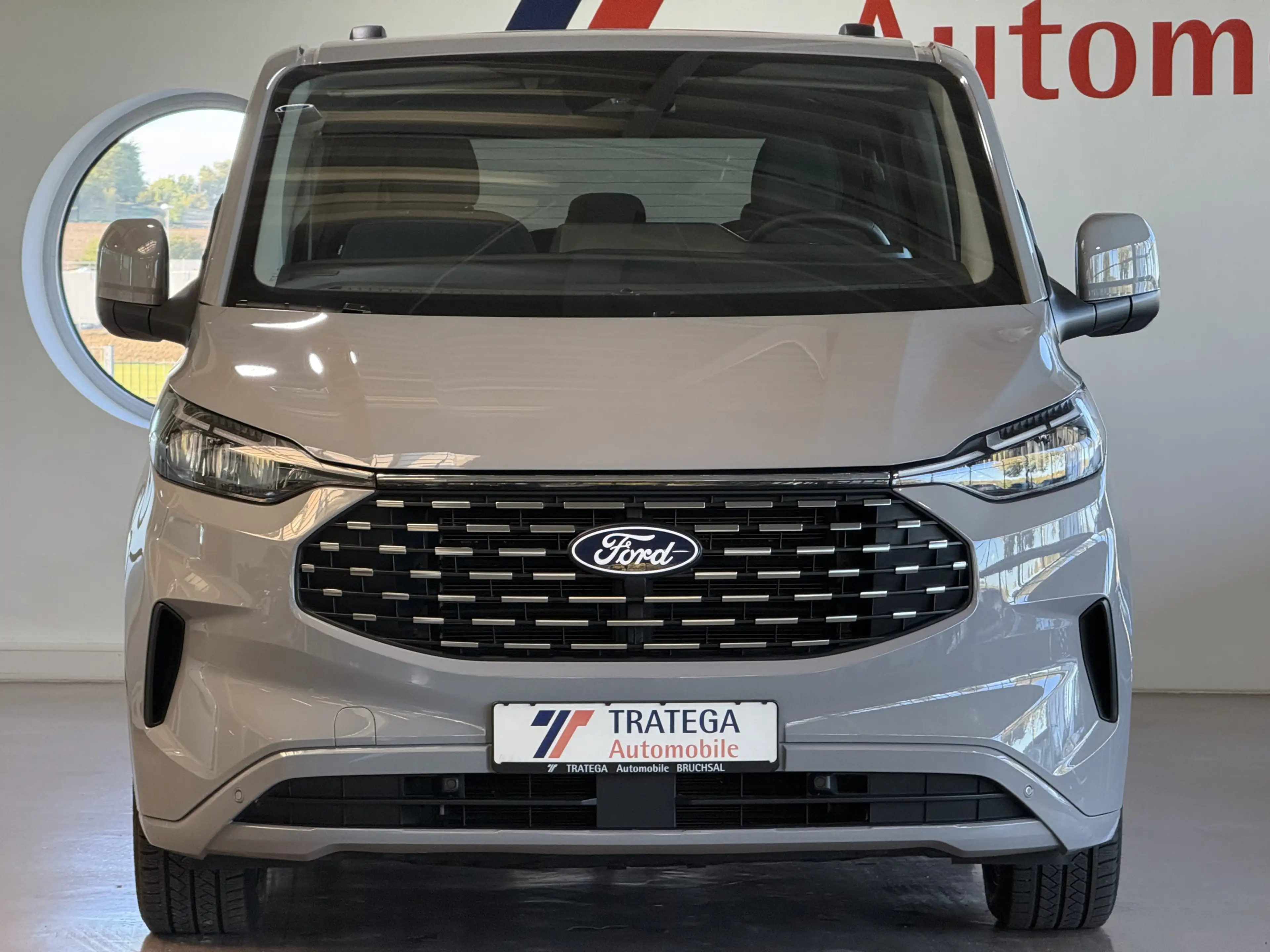 Ford Tourneo Custom L1 Titanium Pano Standheizung H&R — photo 2
