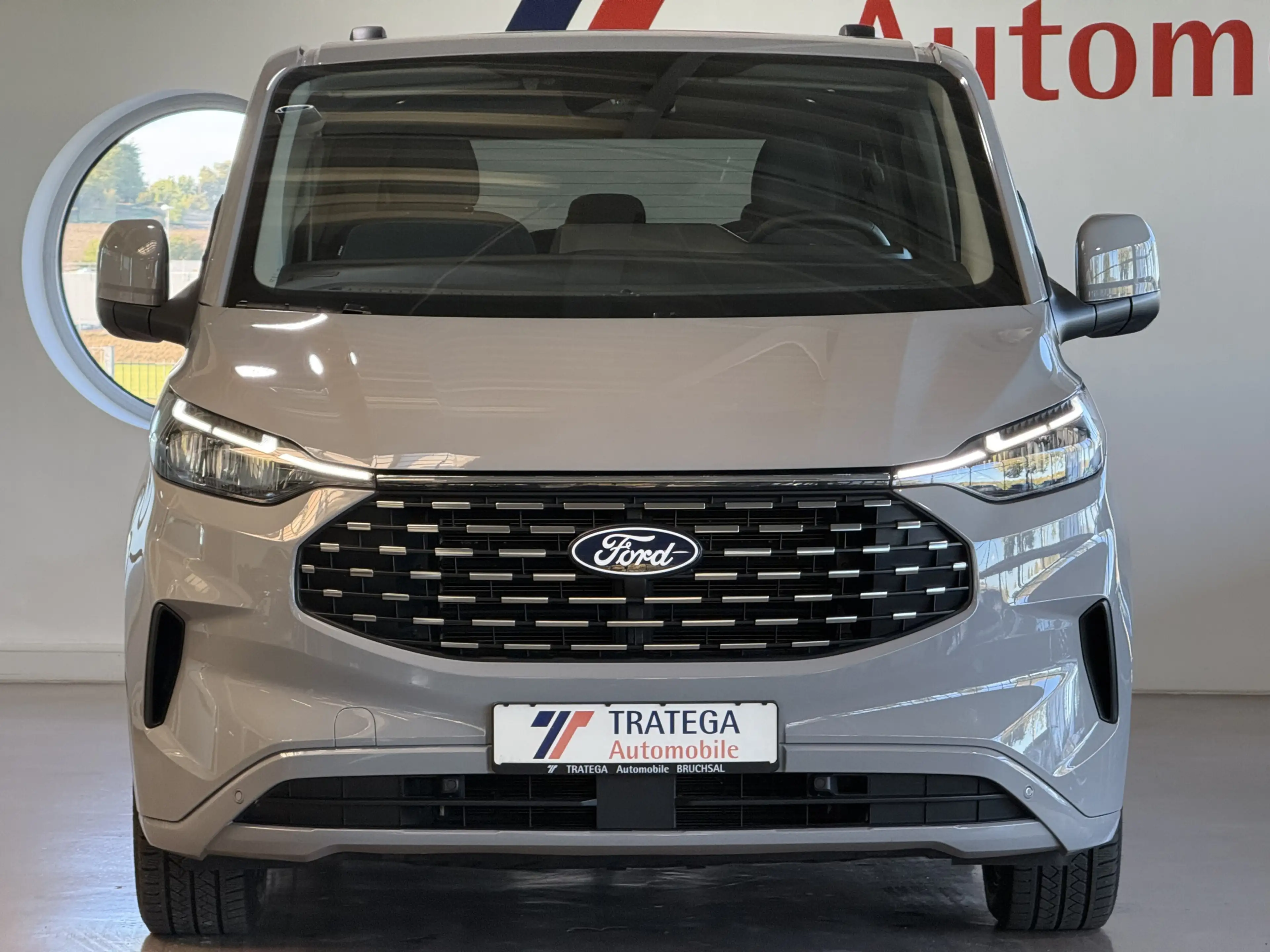 Ford Tourneo Custom L1 Titanium Pano Standheizung H&R — photo 3