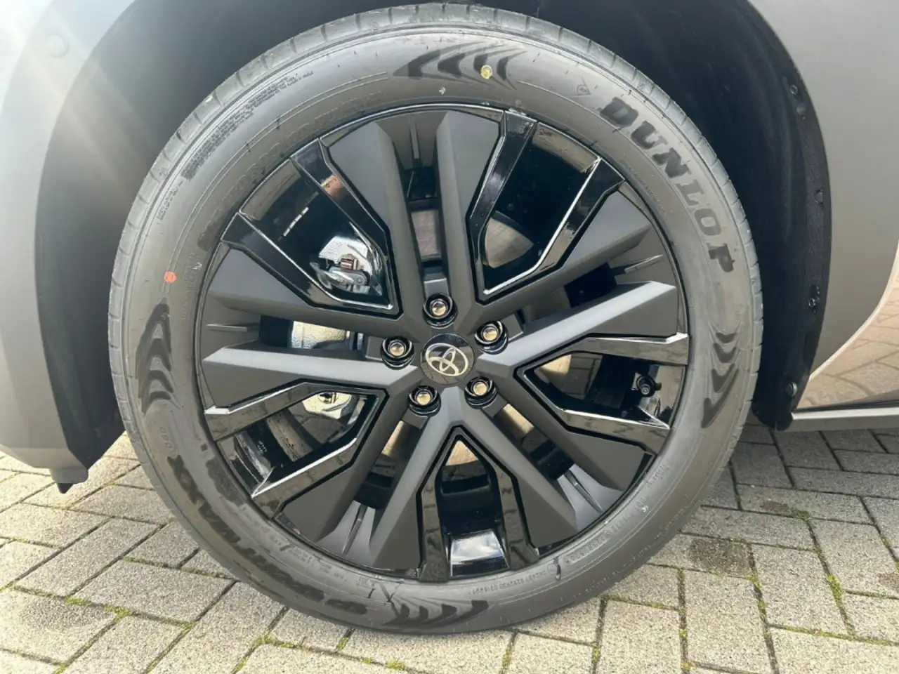 Toyota bZ4X Touring Lounge 4WD 75kwh Leder Pano Matrix 8