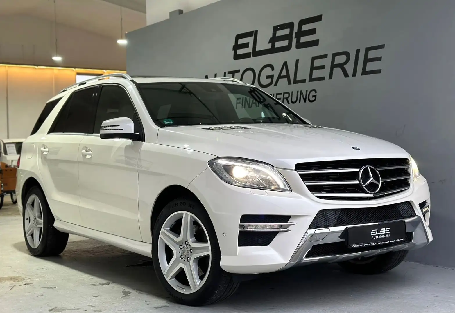 Mercedes-Benz ML 350 CDI BlueTec 4Matic 7G-Tronic AMG-LINE Weiß - 1