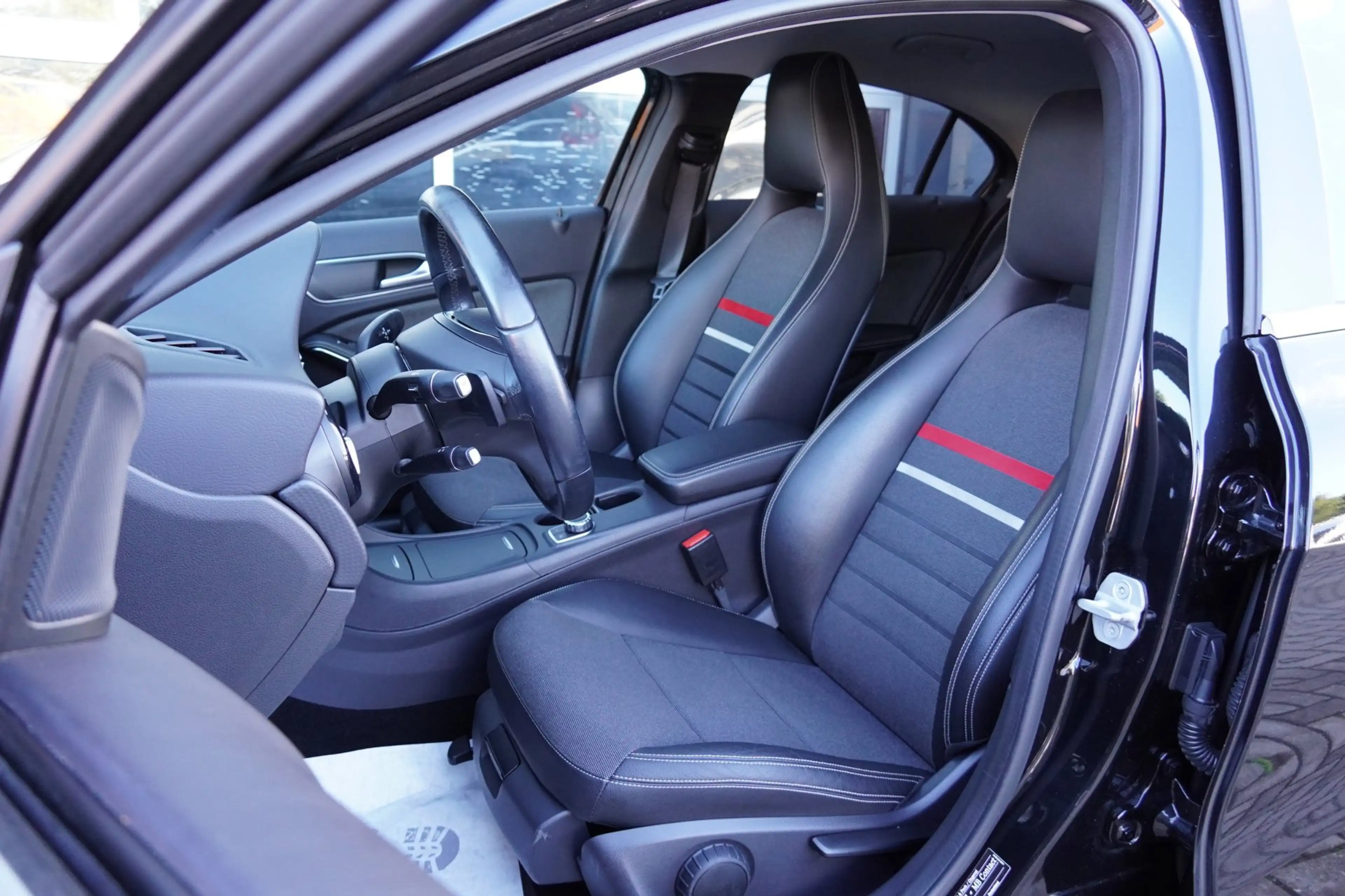 Mercedes-Benz A 180 Ambition NAP Airco/Cruise/AA+ACP — photo 9