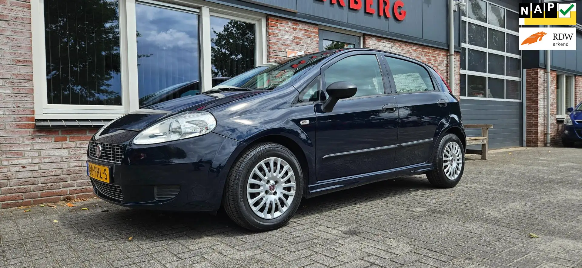 Fiat Grande Punto 1.3 M-Jet Actual NAP! Nette Auto! Airco! Nieuwe Ap Bleu - 1