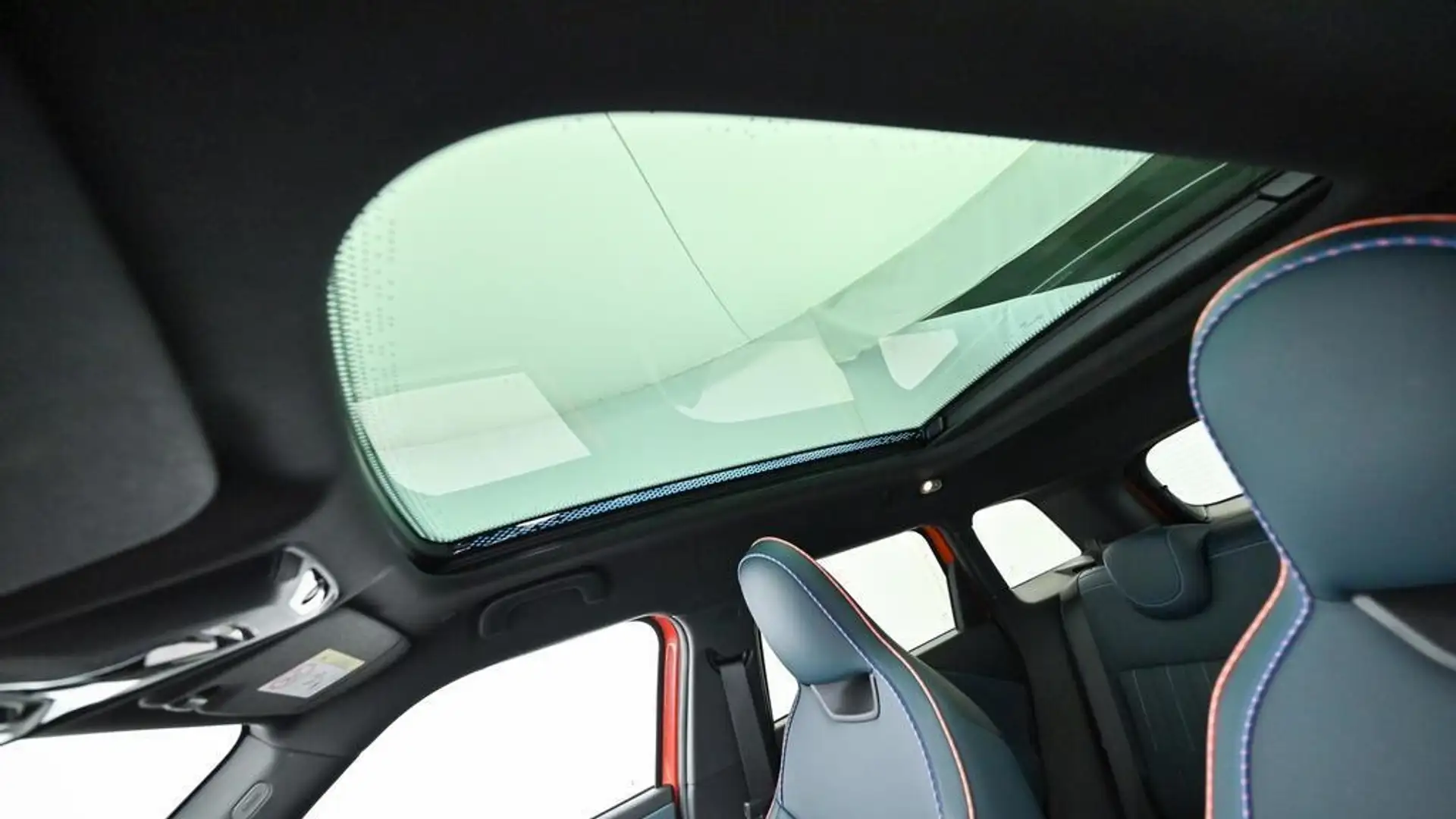 MINI Aceman SE J05 HC0 Rot - 1