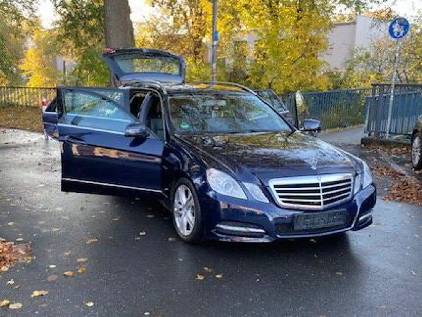 Mercedes-Benz E 250 E 250 CDI BlueEfficiency Top ende jähr Angebot Bleu - 2