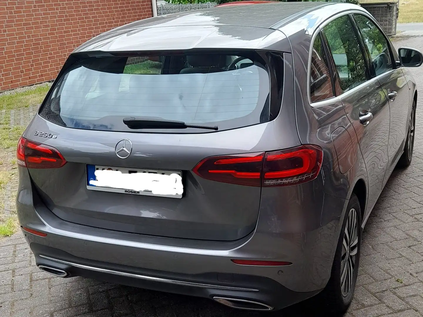 Mercedes-Benz B 250 B 250 e 8G-DCT Style Gris - 1