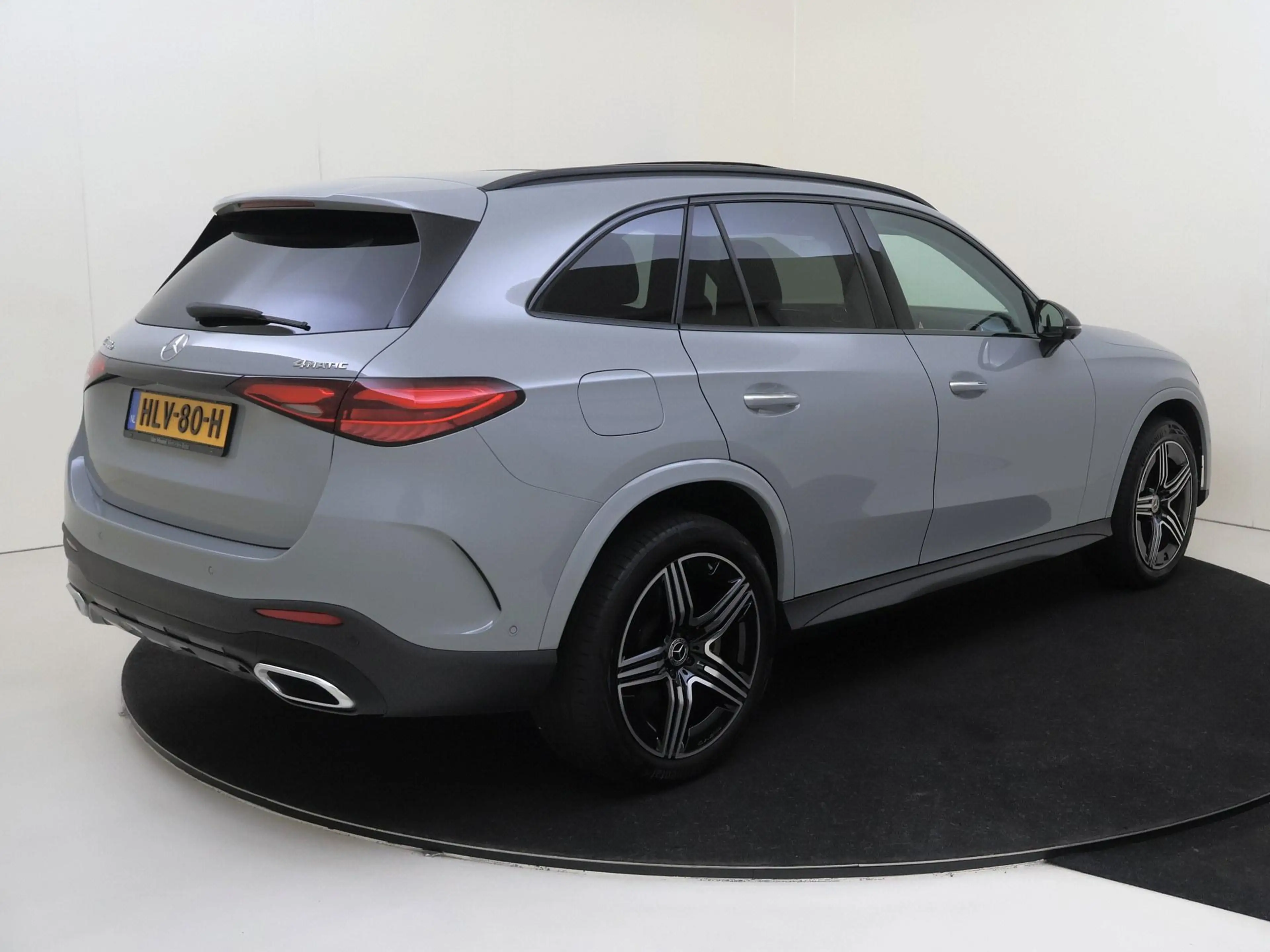 Mercedes-Benz GLC 400 400e 4MATIC AMG Line / Premium Plus / Burmester/ W — photo 4