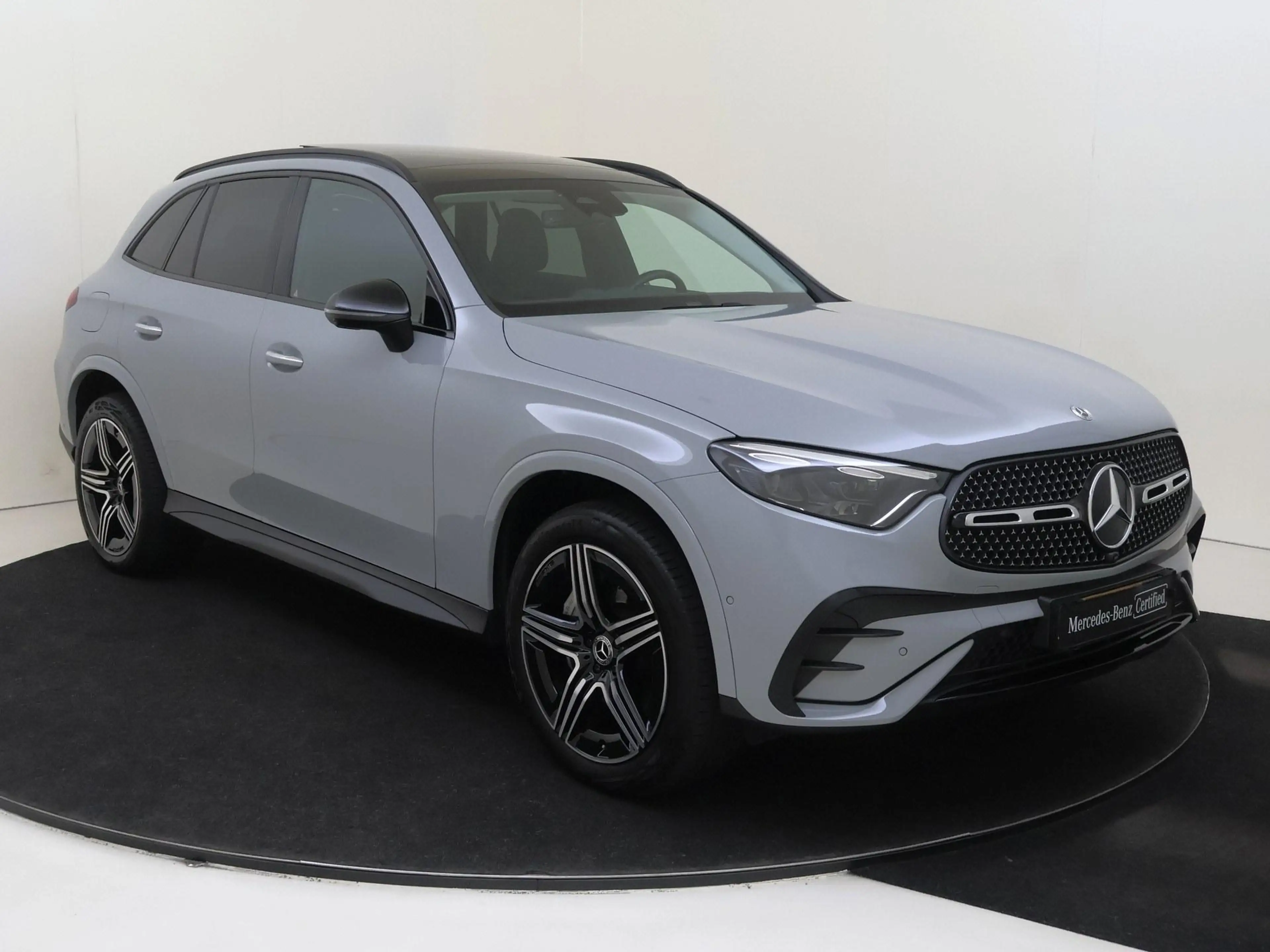Mercedes-Benz GLC 400 400e 4MATIC AMG Line / Premium Plus / Burmester/ W — photo 2