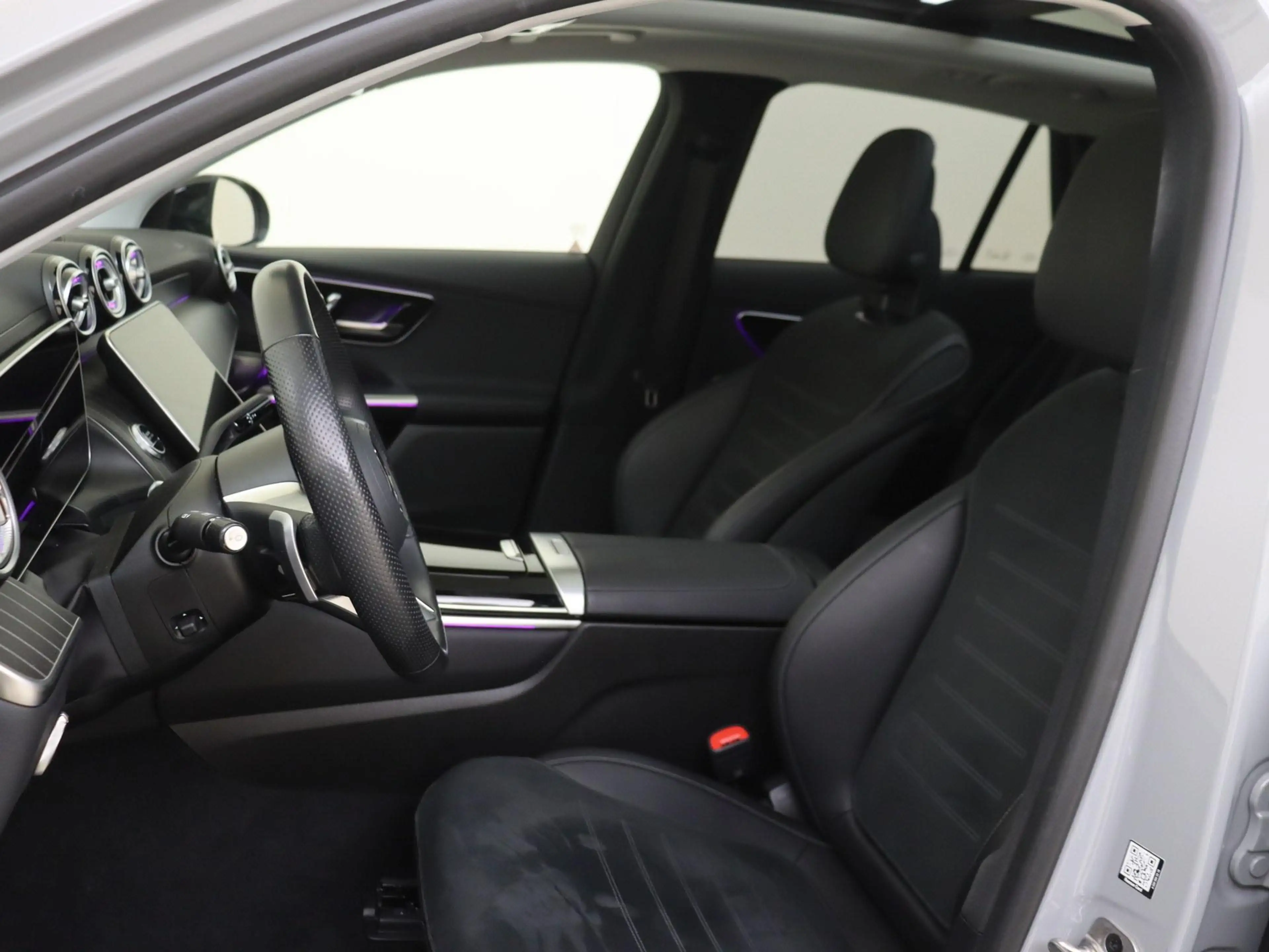 Mercedes-Benz GLC 400 400e 4MATIC AMG Line / Premium Plus / Burmester/ W — photo 11